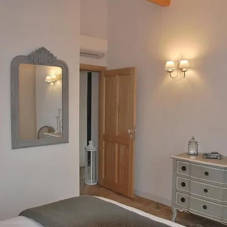 Madra Villa Bonifacio (Corsica)