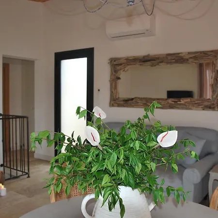 Villa Madra