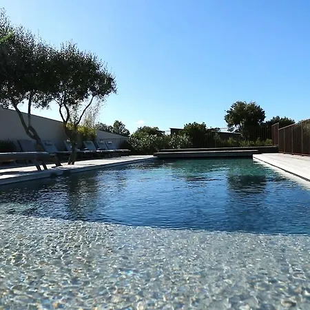 Villa Madra