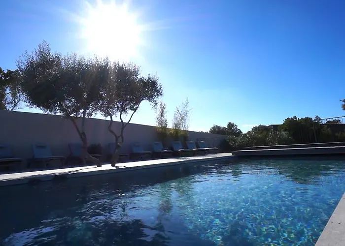 Madra Villa